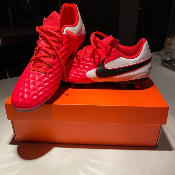 Nike Tiempo Elite 8 - Picture 1 of 2